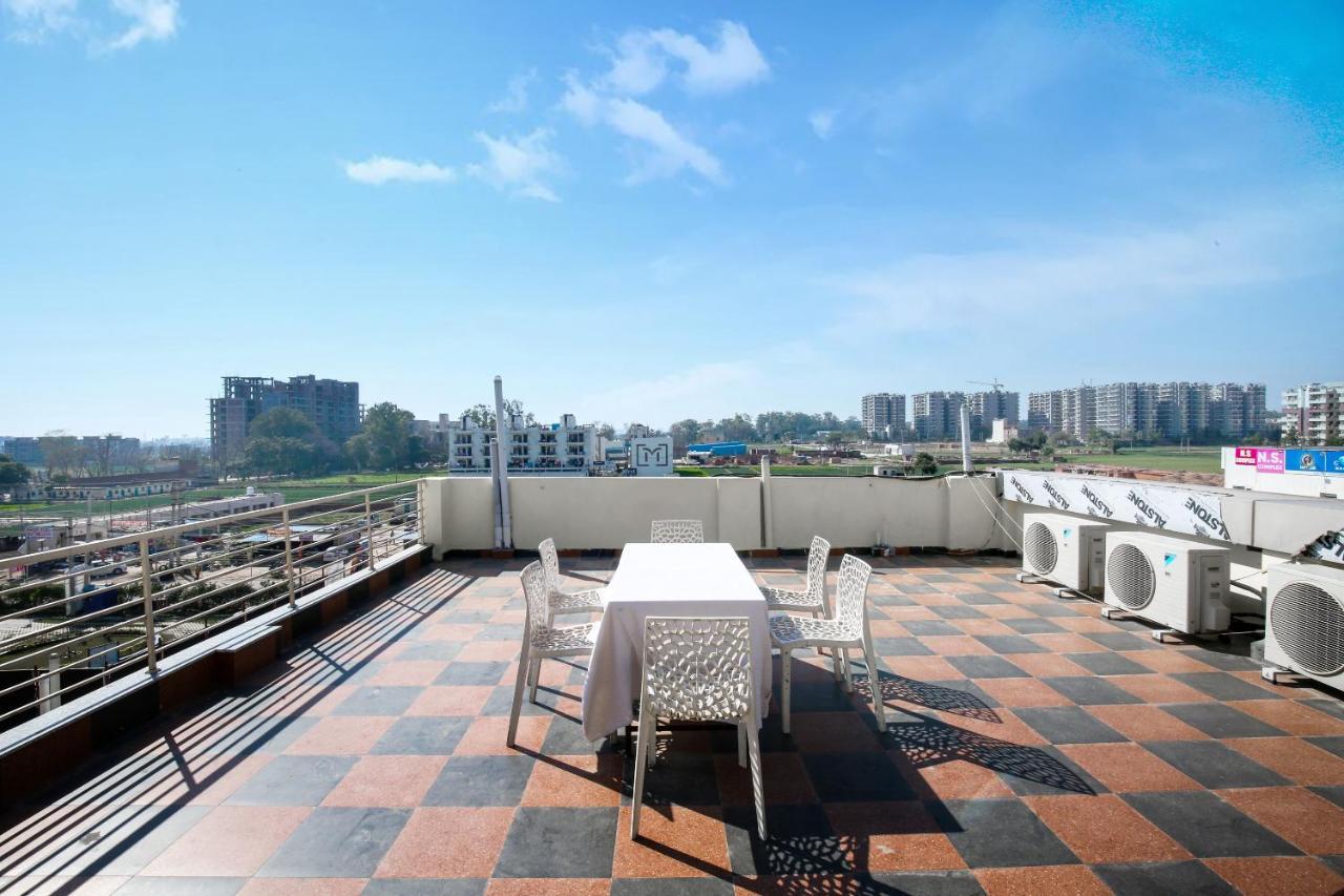 Hotel Woodcrest Zirakpur Chandigarh - Luxury Rooms Zewnętrze zdjęcie